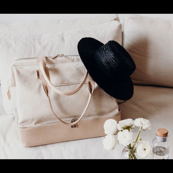 Beis Handbags - Beis weekender Bag